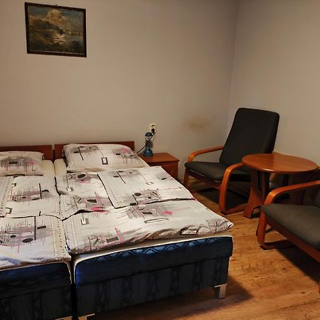 Zajazd U Doktora Lubrza  Exterior foto